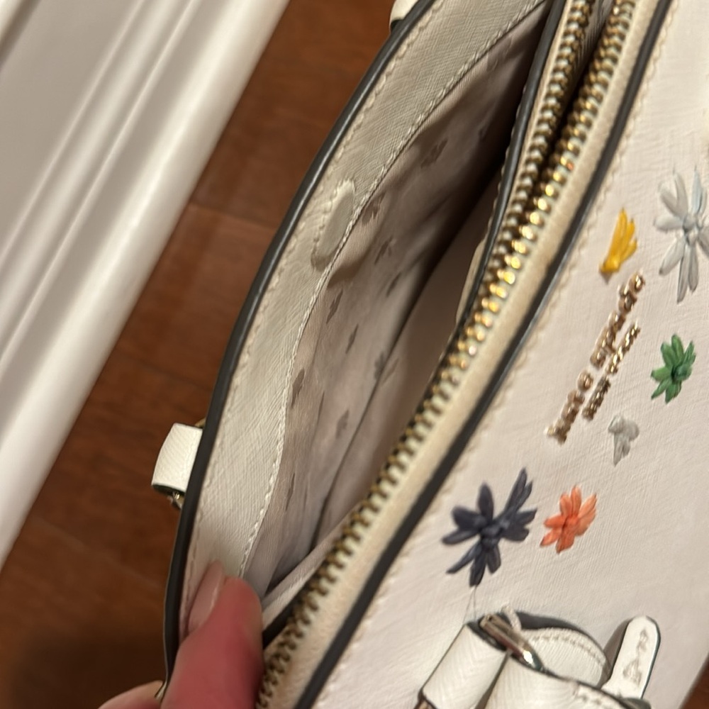 Kate Spade raffia embroidered purse. - Picture 3 of 4
